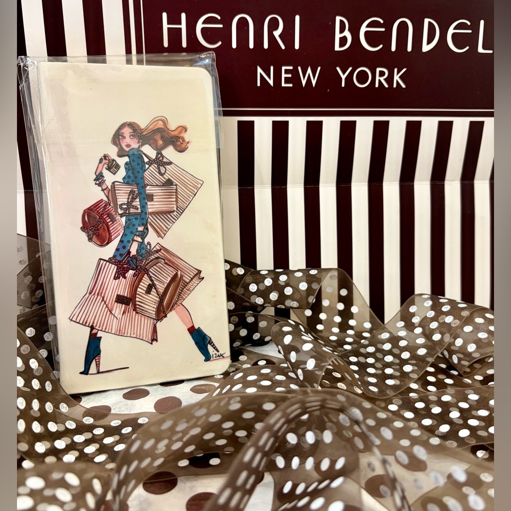 UNUSED HENRI BENDEL LINED BLANK JOURNAL/NOTEBOOK 
“SHOPPING BENDEL GIRL”💃👛🛍️💃